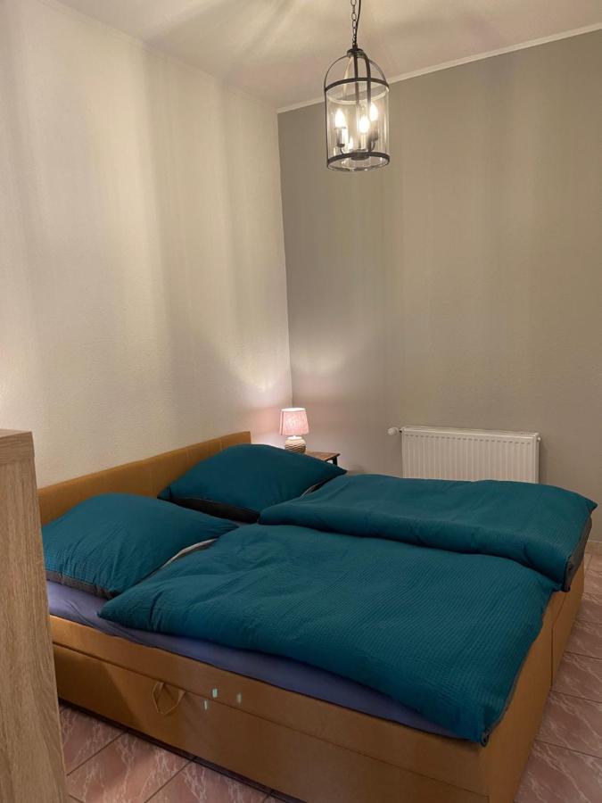Mitten In Der Natur : Ferienwohnung Mit 3 Schlafzimmern, Neu Eingerichtet Neu Gaarz 外观 照片