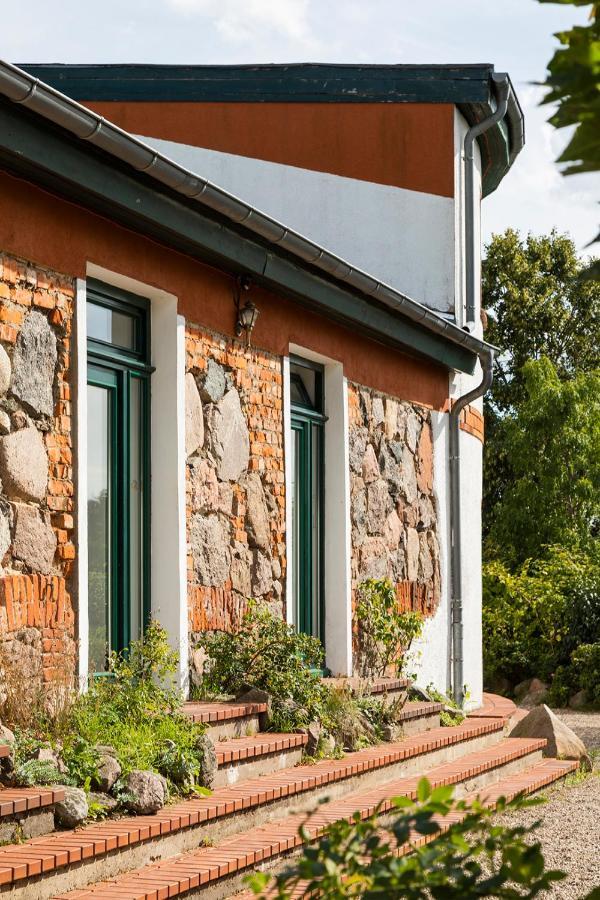 Mitten In Der Natur : Ferienwohnung Mit 3 Schlafzimmern, Neu Eingerichtet Neu Gaarz 外观 照片