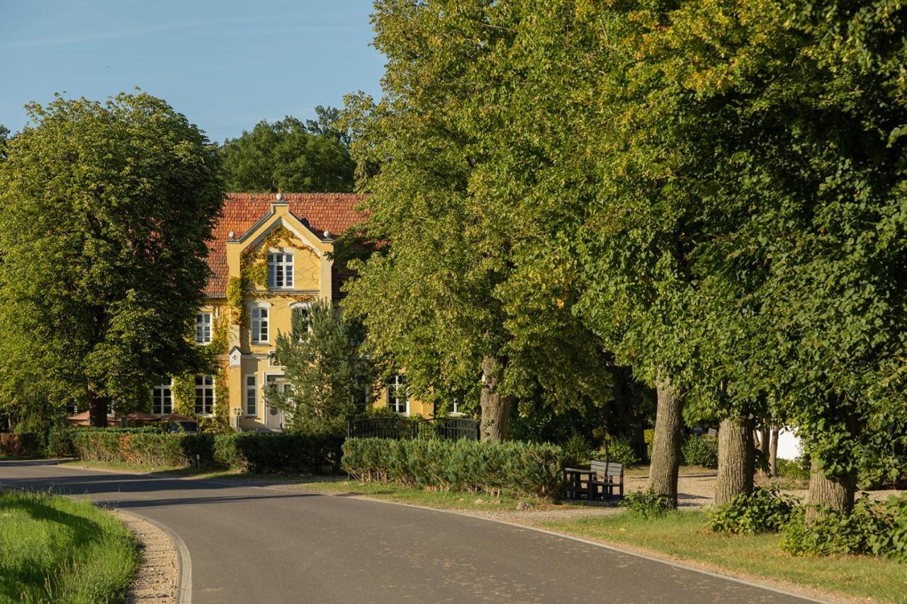 Mitten In Der Natur : Ferienwohnung Mit 3 Schlafzimmern, Neu Eingerichtet Neu Gaarz 外观 照片